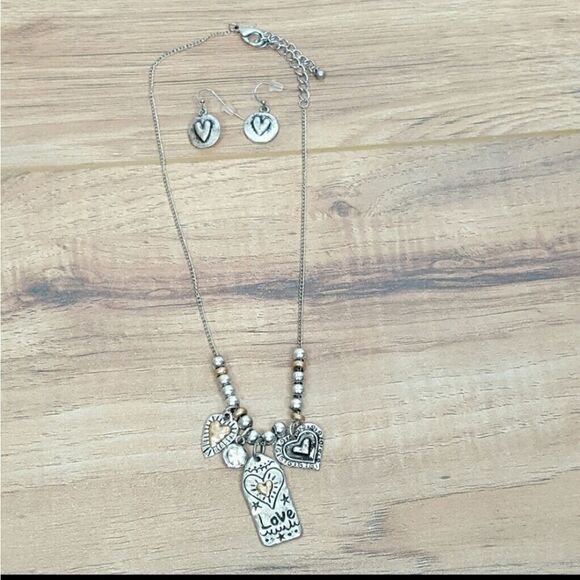 Fashion Jewelry Necklace & earrings  Color Silver Gray   ❤️  LOVE - Picture 2 of 3